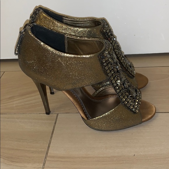 Bourne Dark Gold Heels - Picture 6 of 7